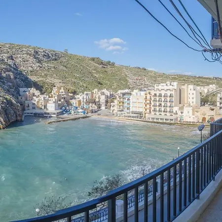 Апартаменты By The Sea *